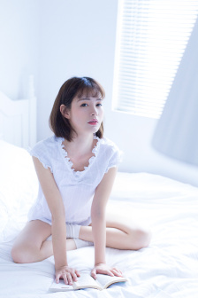 美丽的小蜜蜂4娃娃脸